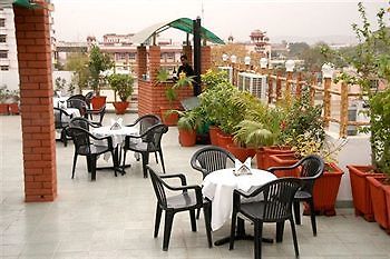 Emerald Garden Club Ltd. Hotel Jaipur Ngoại thất bức ảnh